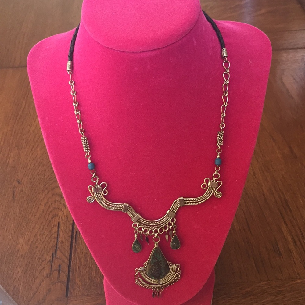 Silver jade necklace